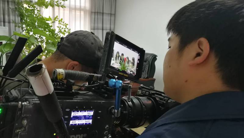 用镜头讲好产品故事！玛曲县产品视频拍摄公司让冰冷商品拥有温度与灵魂